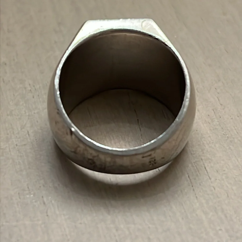 Louis Vuitton Burg Fleur Monogram Mens Silver Ring - Picture 3 of 5
